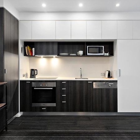 Modern Quiet 1 & 2 Bed Apt Opposite Albert Park Melbourne Buitenkant foto