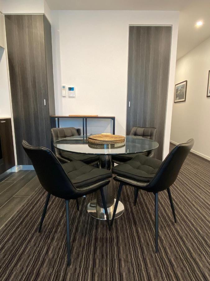 Modern Quiet 1 & 2 Bed Apt Opposite Albert Park Melbourne Buitenkant foto
