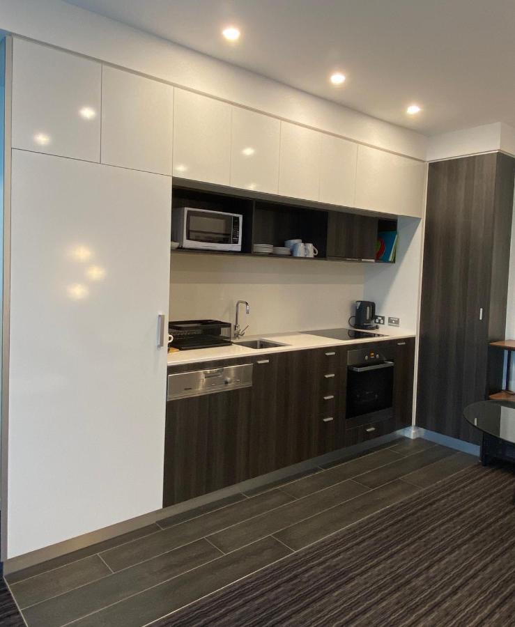 Modern Quiet 1 & 2 Bed Apt Opposite Albert Park Melbourne Buitenkant foto