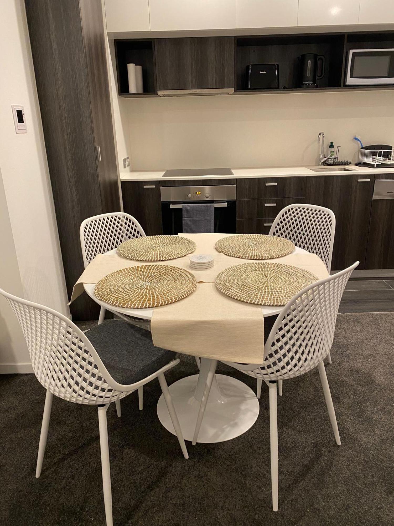 Modern Quiet 1 & 2 Bed Apt Opposite Albert Park Melbourne Buitenkant foto
